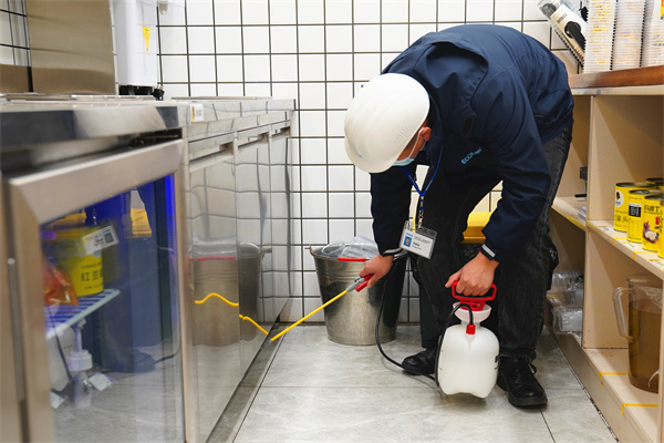 "甜啦啦:嚴把質量關,保障食品安全" "甜啦啦:嚴把質量關,保障食品安全"